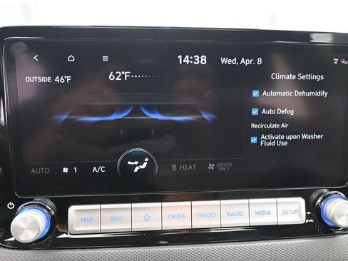 Used 2023 Hyundai Kona Limited image 15