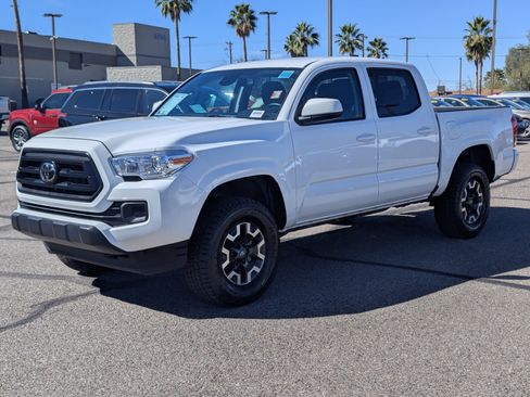 Used 2021 Toyota Tacoma SR image 5