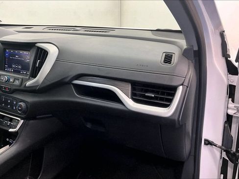 Used 2024 GMC Terrain SLE FWD image 15