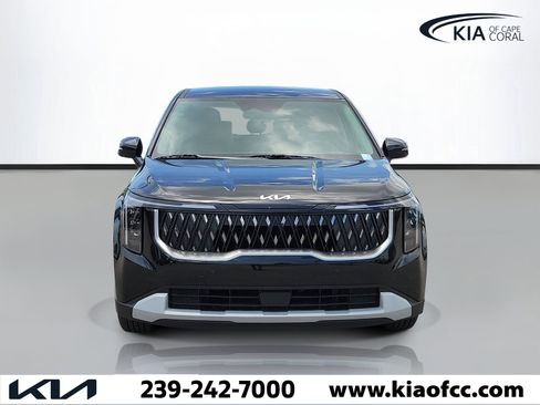 New 2026 Kia Carnival FWD image 2