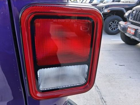 New 2026 Jeep Gladiator Sport image 9