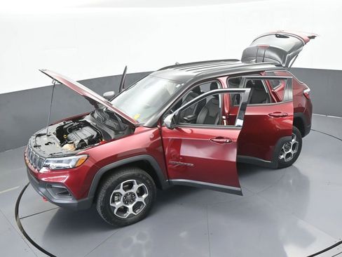 Used 2022 Jeep Compass Trailhawk w/ Trailhawk Convenience Group image 65