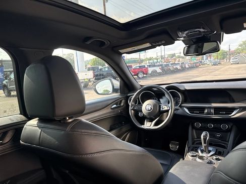 Used 2022 Alfa Romeo Stelvio Ti w/ Active Assist Plus Package AWD/4WD image 29