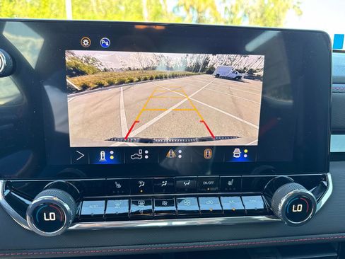 New 2025 Chevrolet Colorado Z71 w/ Midnight Edition image 21