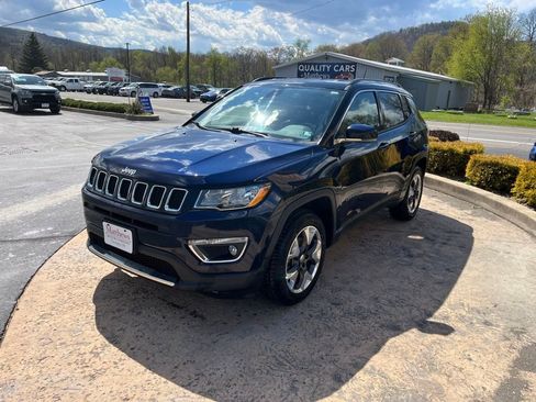 Used 2018 Jeep Compass Limited AWD/4WD image 2