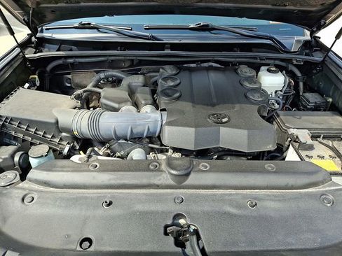 Used 2023 Toyota 4Runner SR5 Premium w/ Moonroof Package AWD/4WD image 28