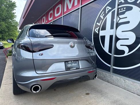 Used 2021 Alfa Romeo Stelvio Ti w/ Nero Edizione AWD/4WD image 12