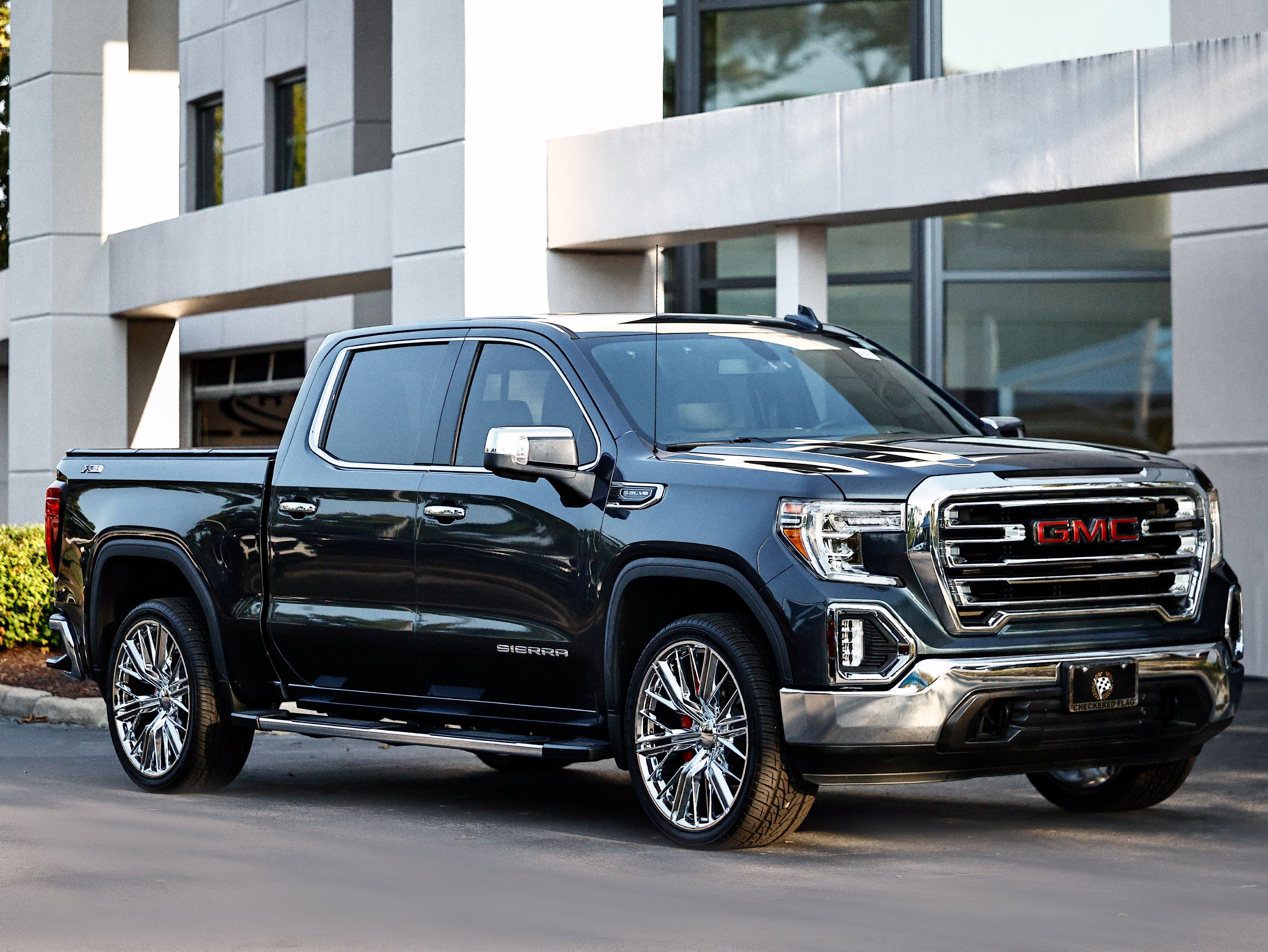 Used 2022 GMC Sierra 1500 SLT AWD/4WD image 1