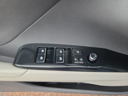 Certified 2019 Toyota Camry XLE w/ Navigation Package FWD image 25