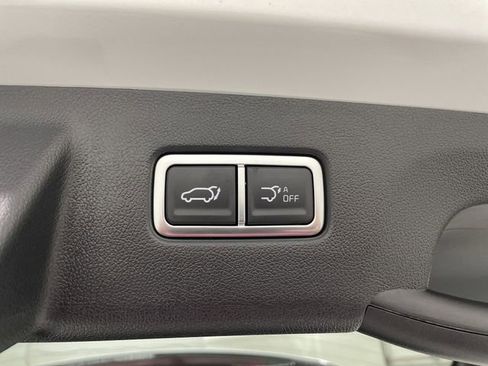 Used 2025 Kia Sorento EX image 16