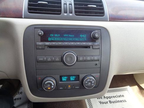 Used 2007 Buick Lucerne CXL w/ Driver Confidence Package FWD image 30