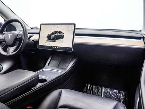 Used 2022 Tesla Model Y Performance AWD/4WD image 19