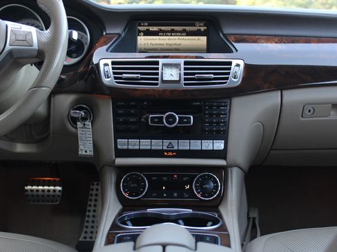 Used 2014 Mercedes-Benz CLS 550 4MATIC image 21