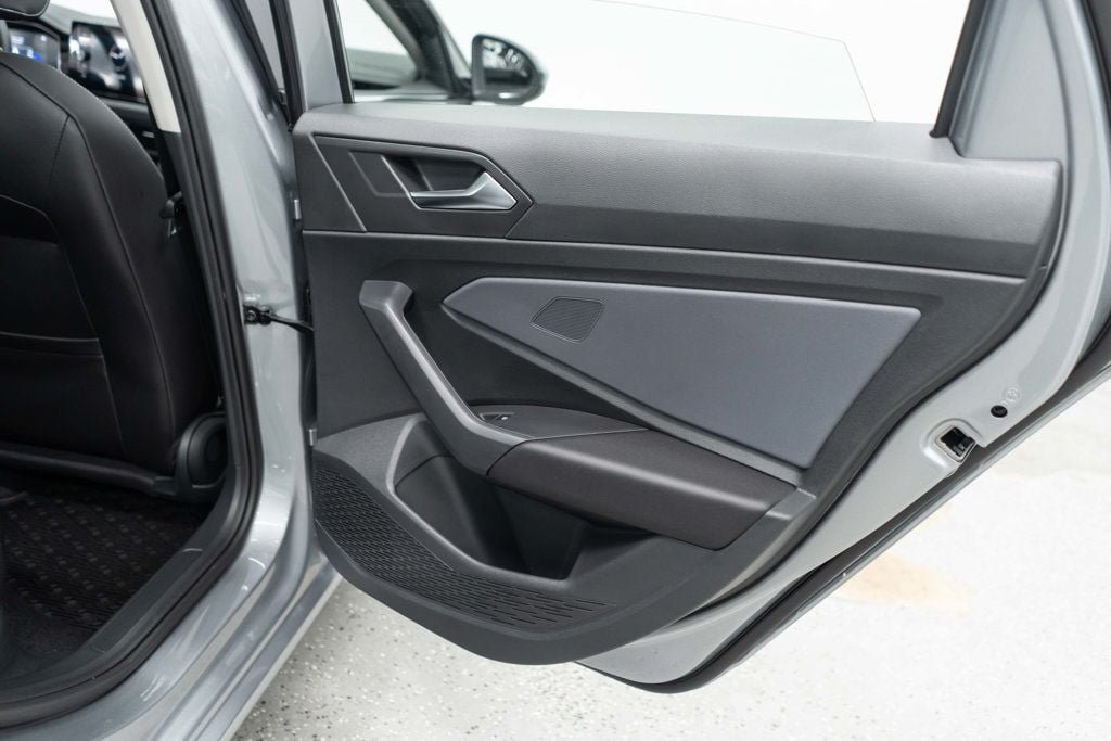 Used 2025 Volkswagen Jetta SE w/ Black Wheel Package FWD image 26