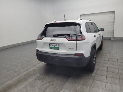 Used 2021 Jeep Cherokee Latitude FWD image 9