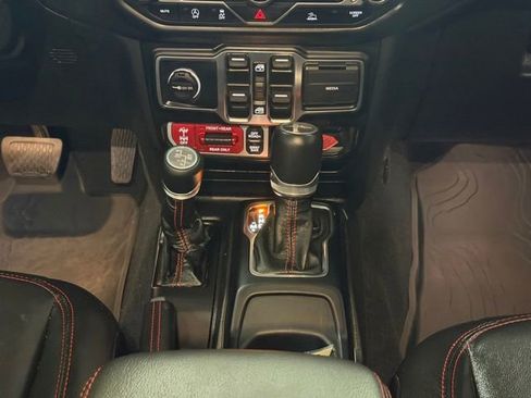 Used 2023 Jeep Gladiator Rubicon w/ LED Lighting Group image 16