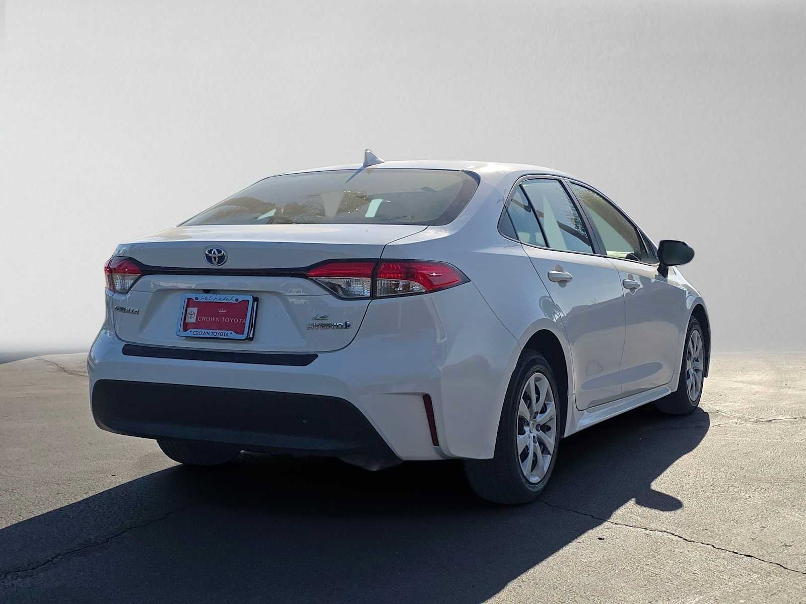 Certified 2023 Toyota Corolla LE FWD image 3