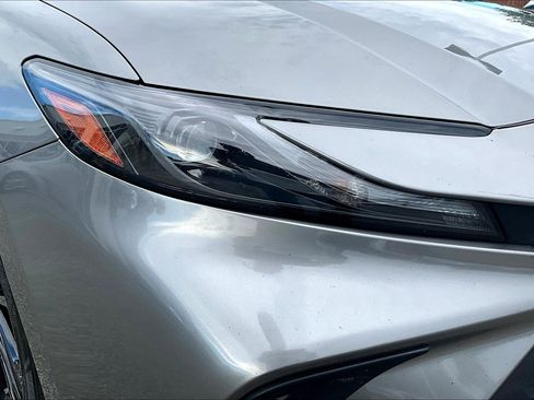 Used 2025 Toyota Camry SE FWD image 29