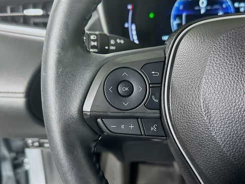 Certified 2024 Toyota Corolla Cross XLE w/ Convenience Package FWD image 16
