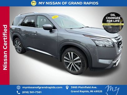 Used 2025 Nissan Pathfinder Platinum