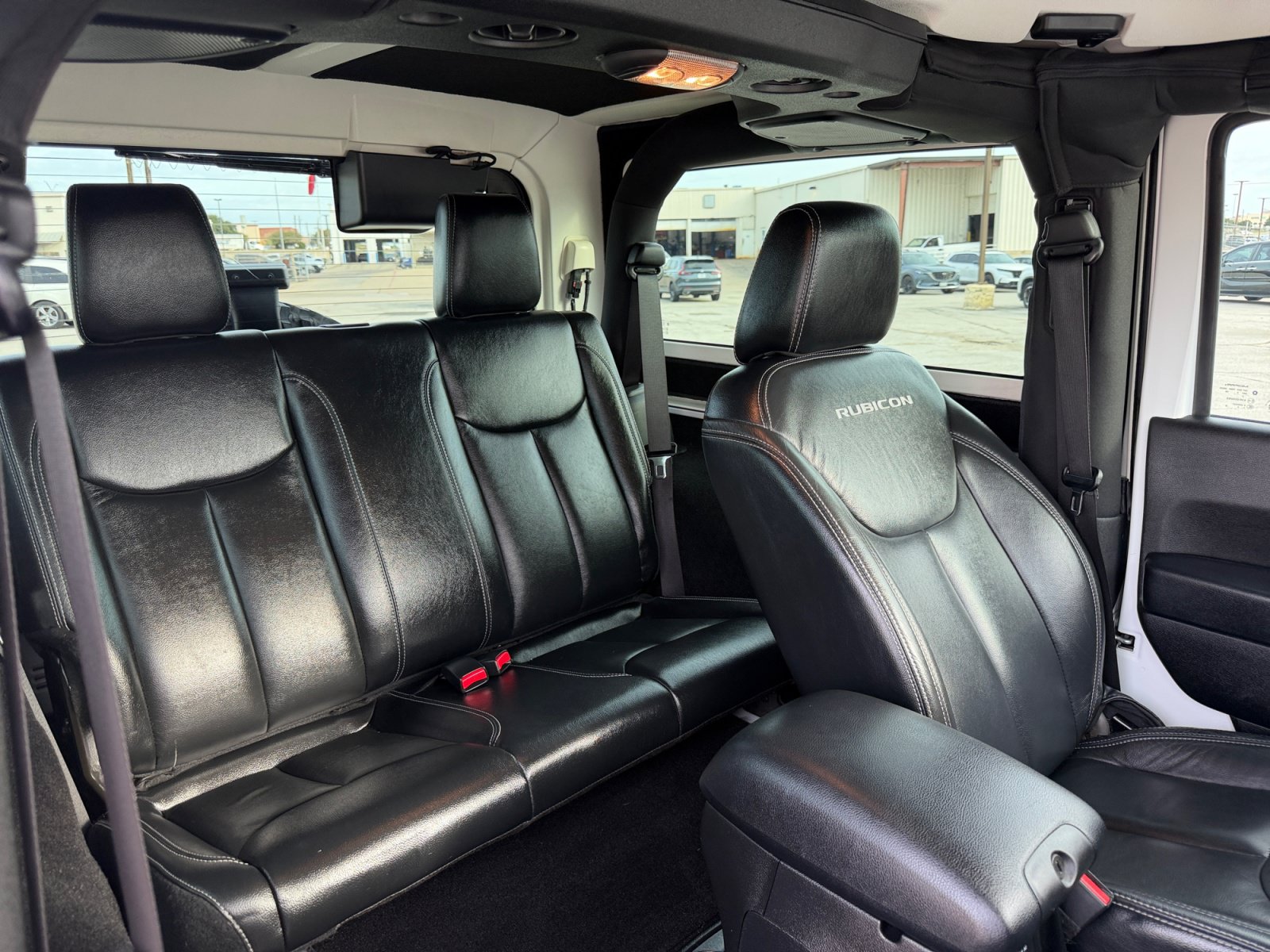 Used 2016 Jeep Wrangler Rubicon w/ Power Convenience Group AWD/4WD image 21