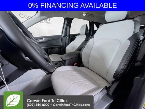 New 2025 Ford Escape SE w/ PHEV Premium Package image 25