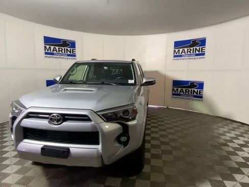 Used 2024 Toyota 4Runner TRD Off-Road Premium image 5