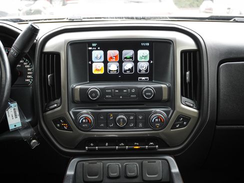 Used 2018 Chevrolet Silverado 1500 High Country image 28