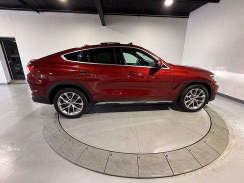 Used 2022 BMW X6 xDrive40i AWD/4WD image 9