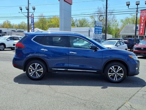 Used 2017 Nissan Rogue SL w/ SL Premium Package AWD/4WD image 4