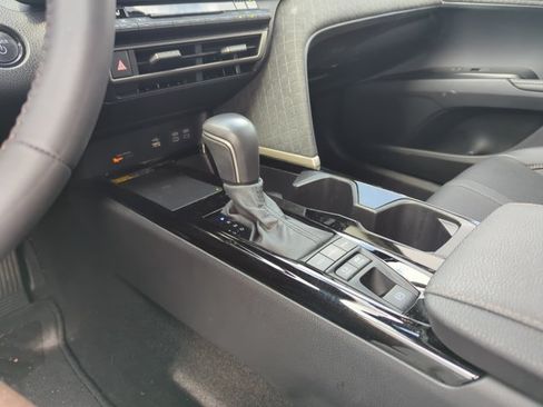 Used 2025 Toyota Camry XLE FWD image 16