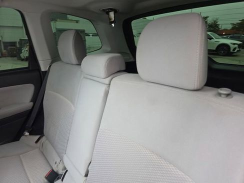 Used 2014 Subaru Forester 2.5i Premium w/ All-Weather Package AWD/4WD image 10