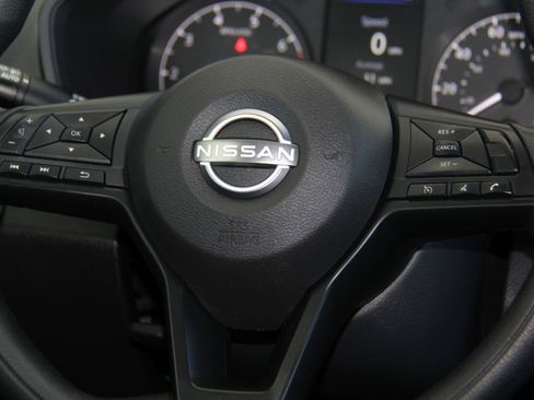 Used 2024 Nissan Altima 2.5 S FWD image 13