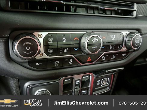 Used 2024 Jeep Wrangler Unlimited Rubicon 392 AWD/4WD image 16
