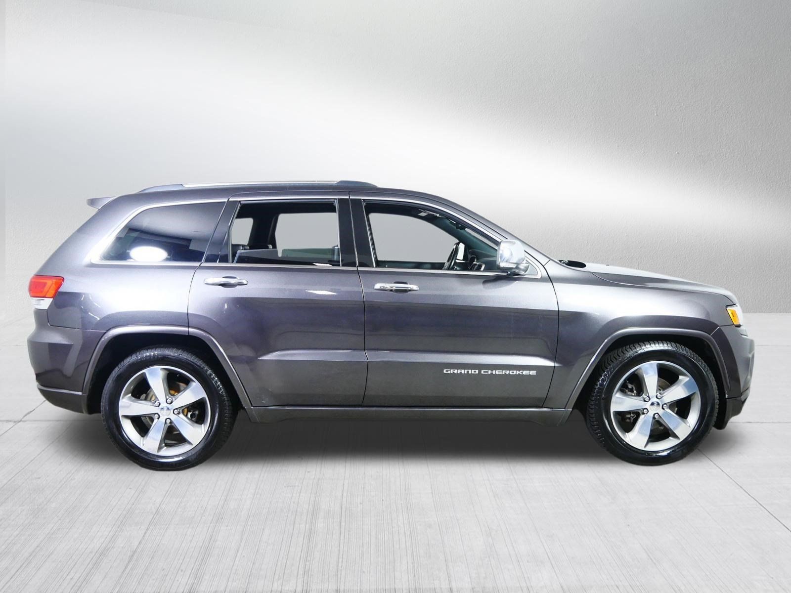 Used 2015 Jeep Grand Cherokee Overland AWD/4WD image 8