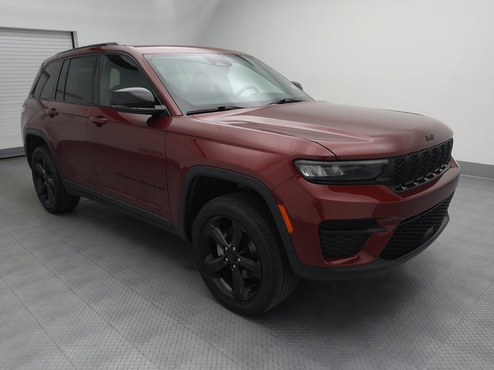 Used 2023 Jeep Grand Cherokee Altitude AWD/4WD image 13
