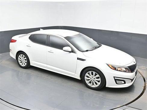 Used 2015 Kia Optima LX image 1