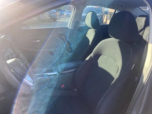 Used 2020 Nissan Sentra S image 11