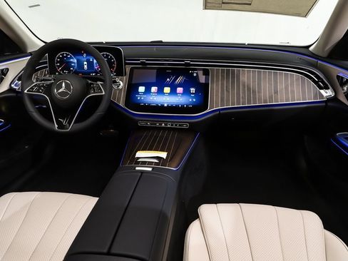 New 2025 Mercedes-Benz E 350 4MATIC Sedan image 8