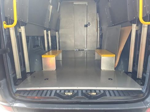 Used 2018 Mercedes-Benz Sprinter 2500 image 14