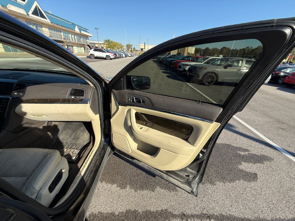 Used 2013 Lincoln MKS AWD image 26