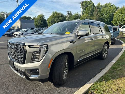 Used 2025 GMC Yukon Denali Ultimate AWD/4WD image 5