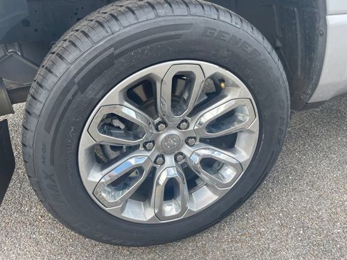 Used 2023 RAM 1500 Laramie AWD/4WD image 14