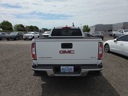 Used 2016 GMC Canyon SLE AWD/4WD image 4