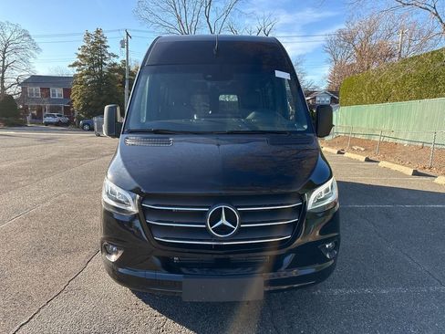 Used 2024 Mercedes-Benz Sprinter 3500 image 10