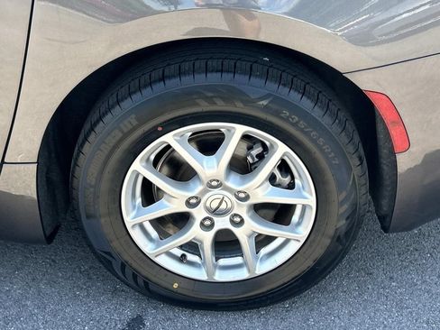 Used 2023 Chrysler Pacifica Touring-L FWD image 19