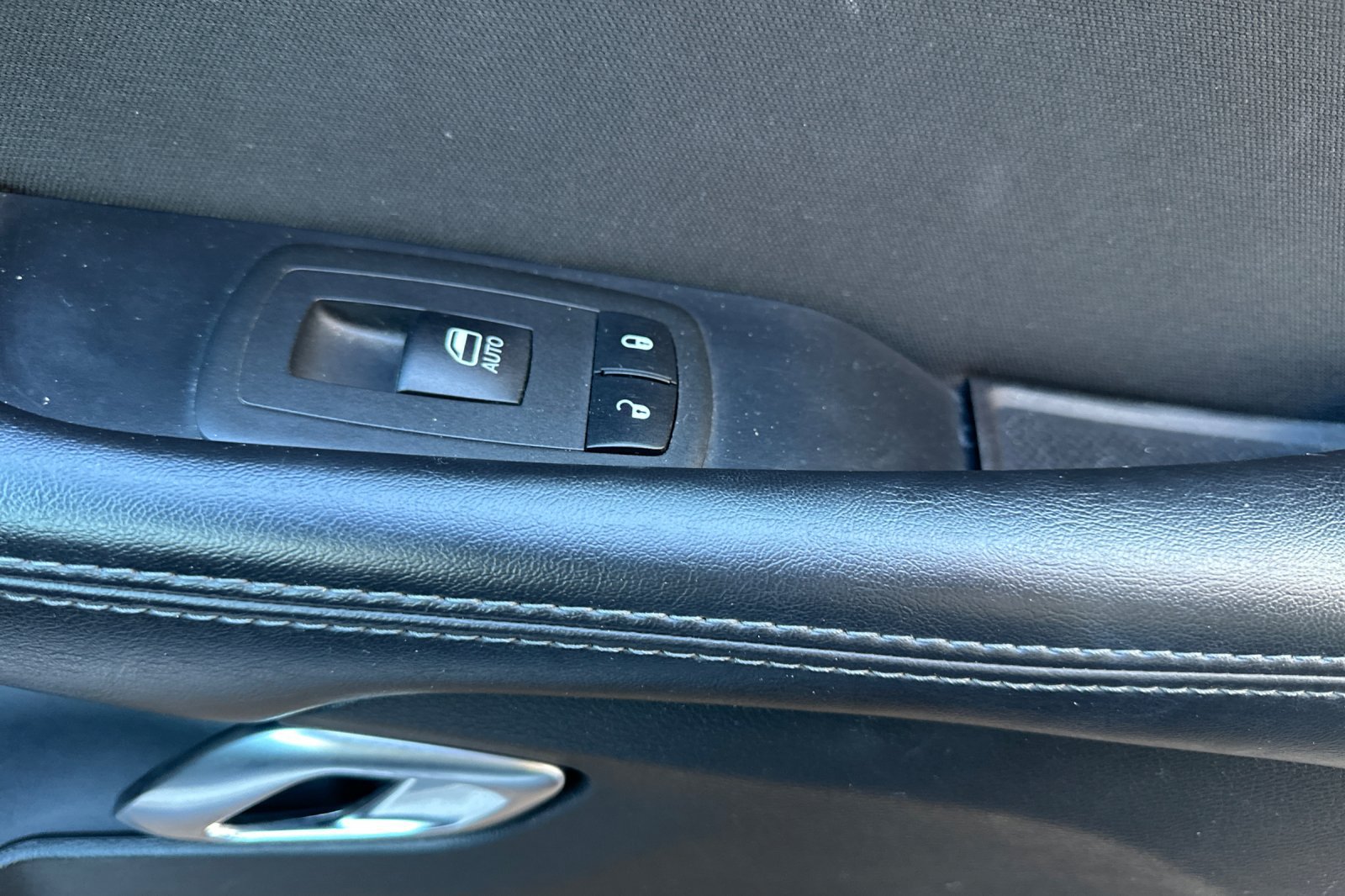Used 2019 Dodge Challenger R/T RWD image 18