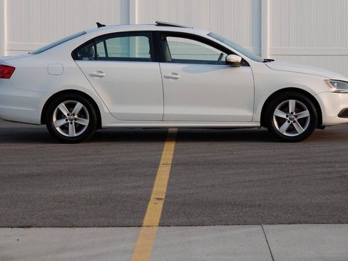 Used 2014 Volkswagen Jetta TDI FWD image 32