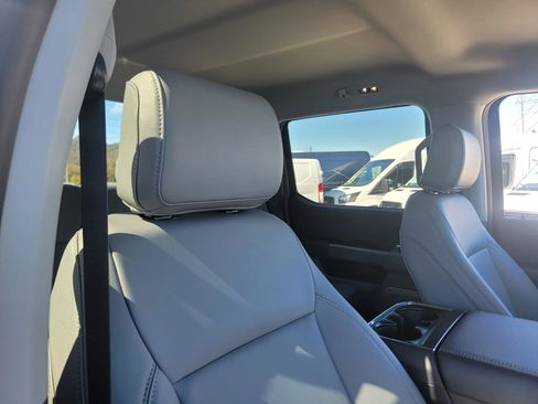 New 2025 Ford F150 Lightning Flash image 14