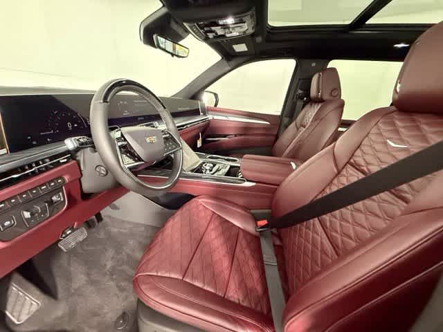 New 2026 Cadillac Escalade Luxury w/ Touring Package AWD/4WD image 13